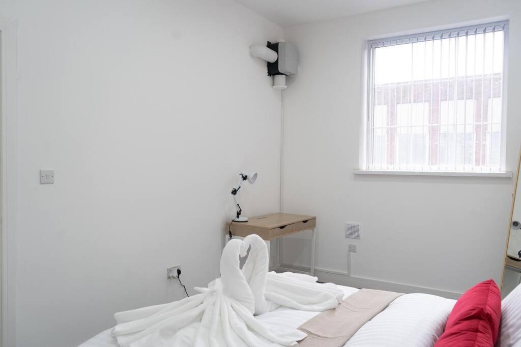 Stylish 1 Bed Apartment In Newly Refurbished Building W/ Parking & Wi-Fi Μπέρμιγχαμ Εξωτερικό φωτογραφία